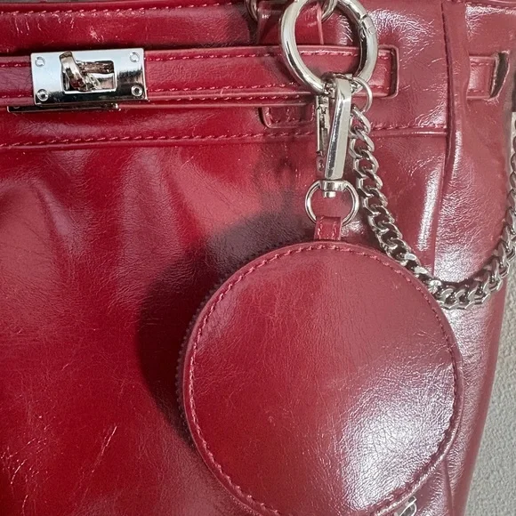 Steve Madden Burgundy shoulder Tote Bag with coin purse - Picture 3 of 10